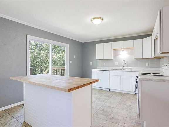 5th image of 8618 E 96th Pl