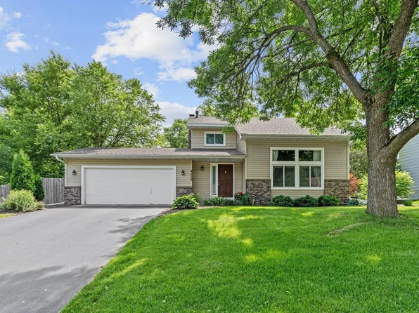 4770 Yorktown Ln N, Plymouth, MN 55442