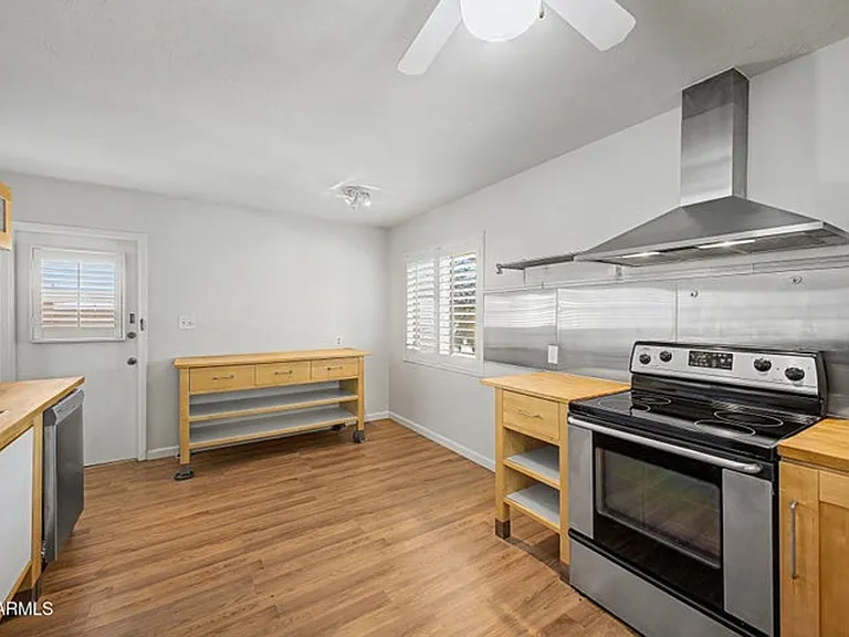 8501 E Roanoke Ave — Photo 10