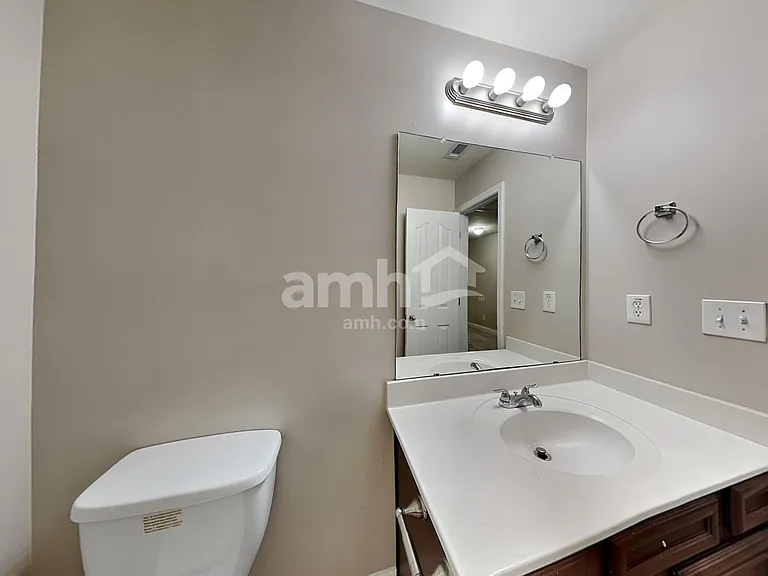 5203 Catrina Way — Photo 15