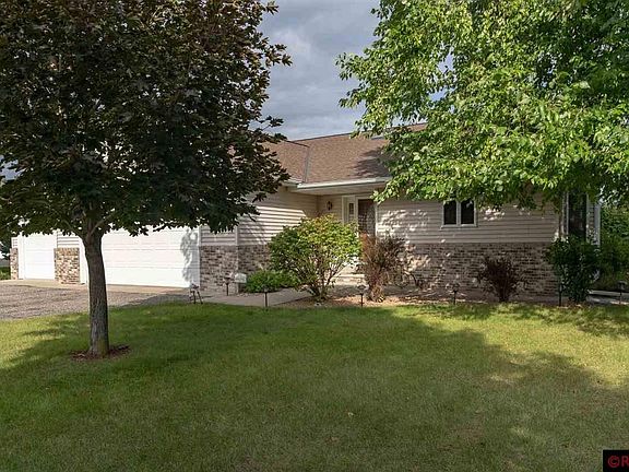 3rd image of 1301 Rockbend Pkwy