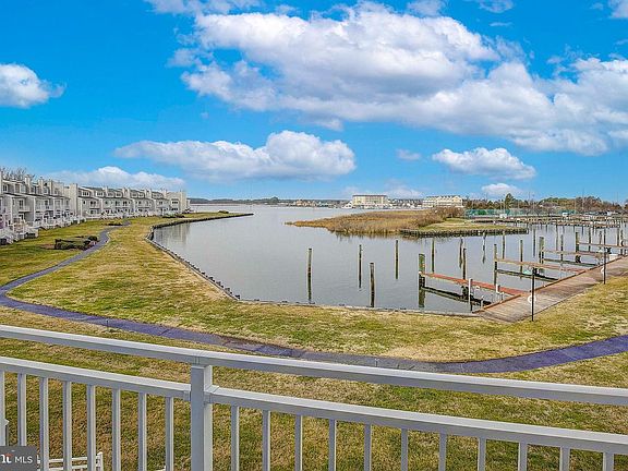 3rd image of 604 Oyster Cove Dr #3S