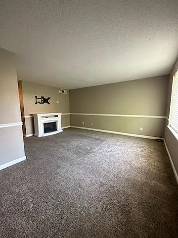 2 bed, 1.5 bath, 1280 sqft, $1,495 — Photo 3