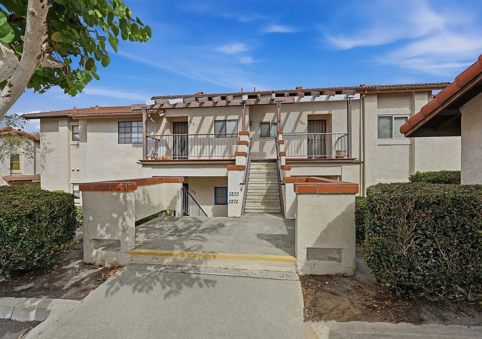 Beautifully Updated 2-Bedroom Condo in The Villas of Calavera — Photo 2