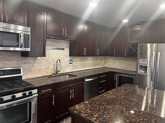 2nd image of 3950 N Lake Shore Dr APT 2029