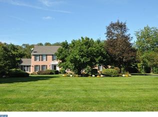 35 Foxcroft Dr, Lawrence Township, NJ 08540