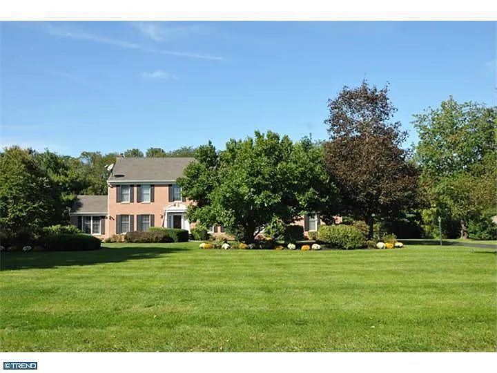 35 Foxcroft Dr photo 1