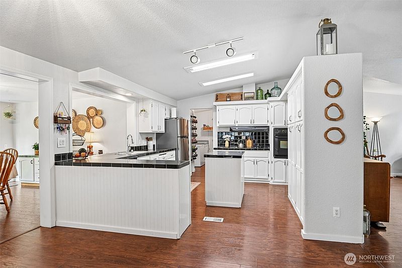 4th image of 24904 148th Avenue E