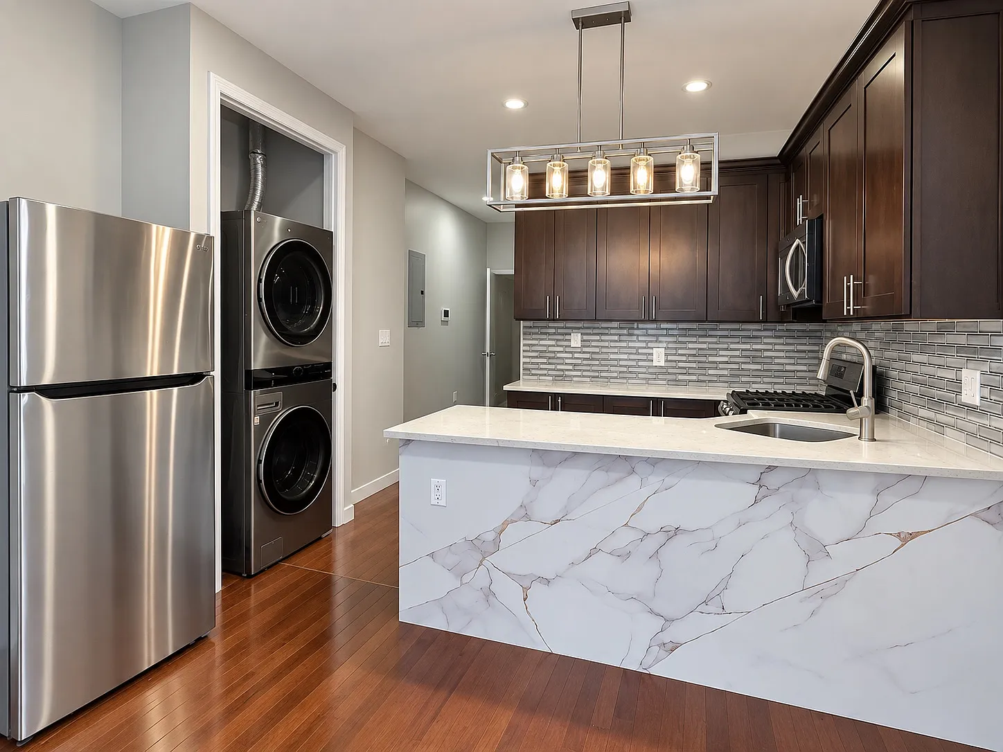 3 bed, $3,400 — Photo 1