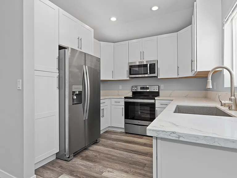 831 E Hoover Ave — Photo 36