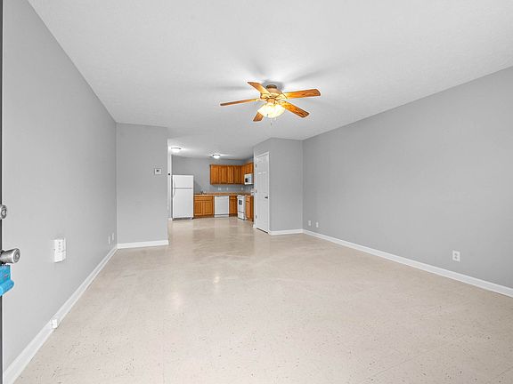 5th image of 100 Solid Rock Ct #796925C28