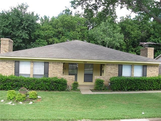 1st image of 906 Meadowbrook Dr APT B