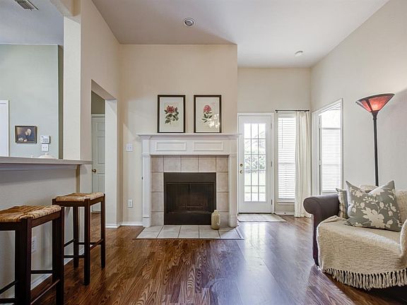 5th image of 2070 Garden Crest Dr