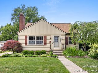 303 Wallinwood Ave NE, Grand Rapids, MI 49503