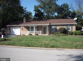 7 Marie Dr, Hanover, PA 17331