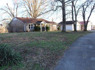 830 Fields School Rd, Mc Kenzie, TN 38201