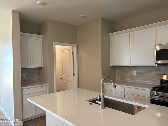 4th image of 18180 W LARKSPUR Drive