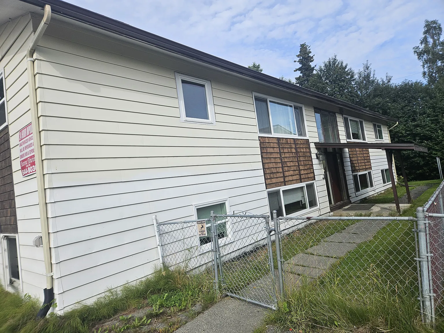 8 bed, 3500 sqft, $1,475 — Photo 2