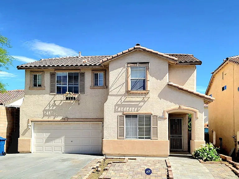 8344 Golden Cypress Ave — Photo 1