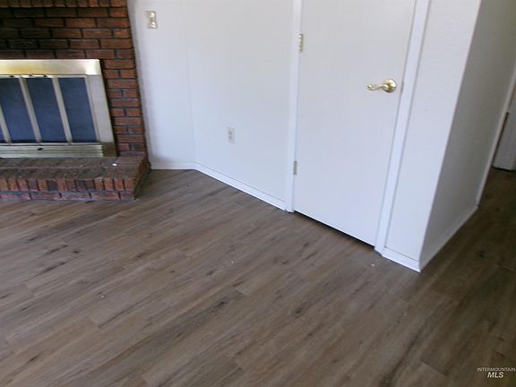 3rd image of 5657 N Millstone Dr
