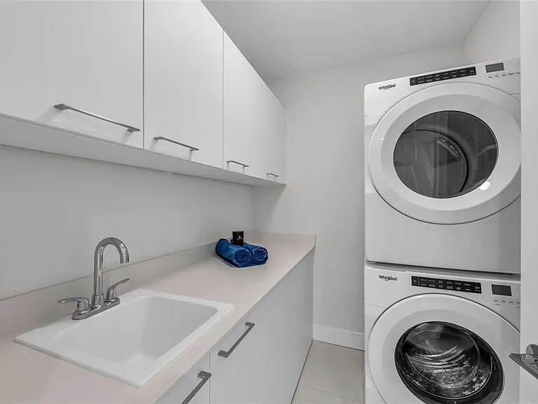 275 1st Ave S #1904 — Photo 40