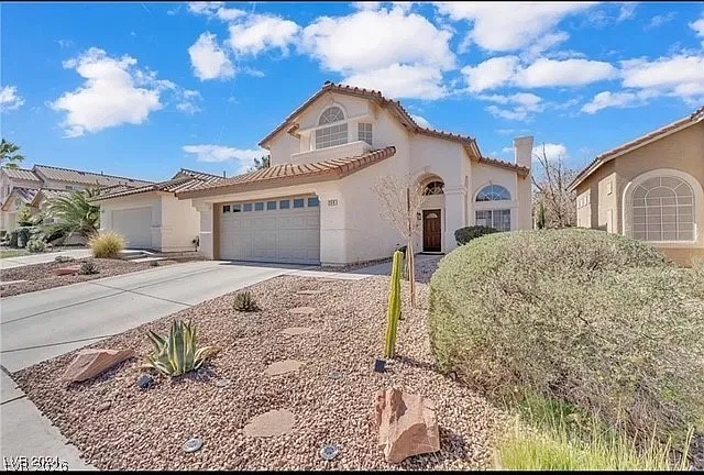3 bed, 2.5 bath, 1562 sqft, $2,600 — Photo 2