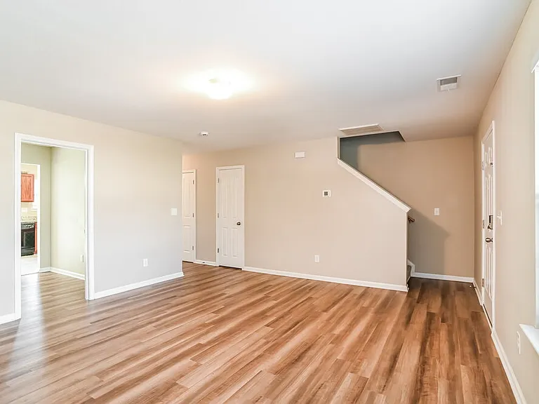 311 Hunslet Cir — Photo 7