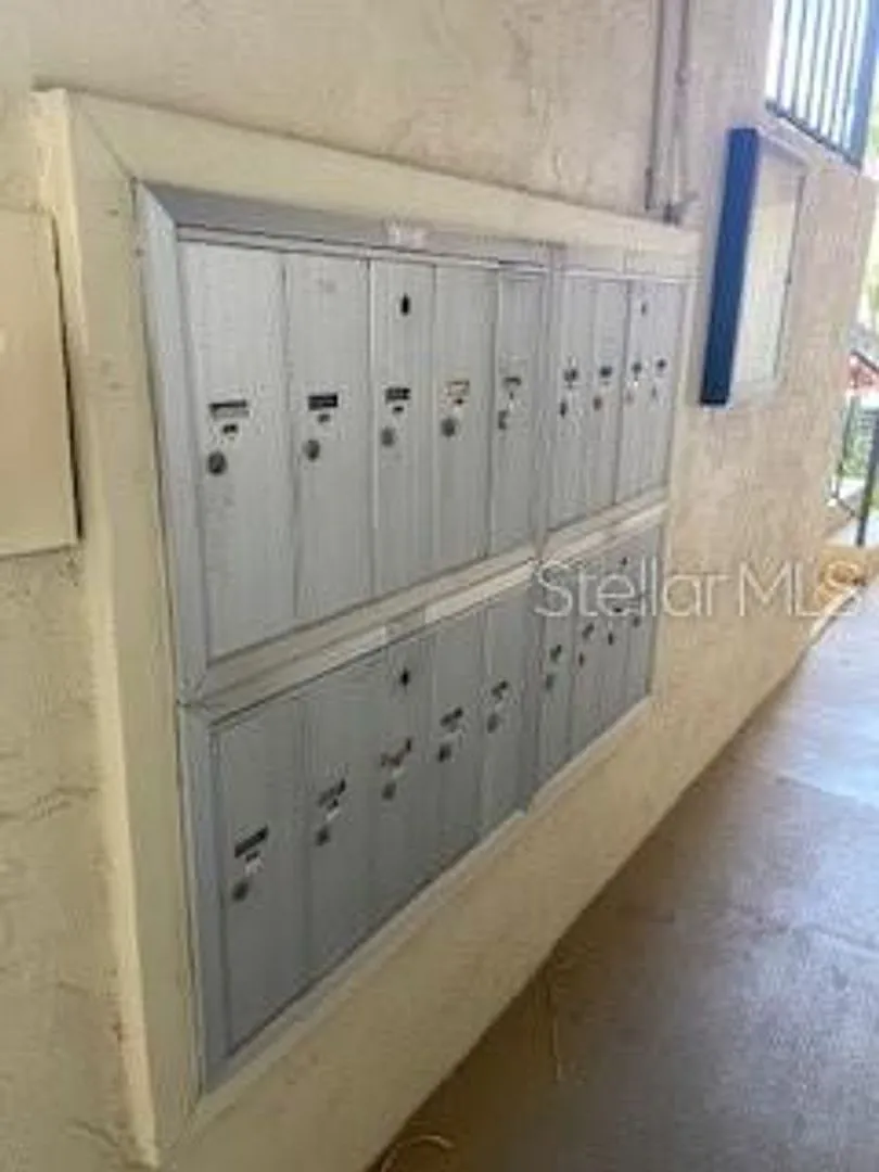 First Floor Condo for Rent in Venice Island — Photo 2