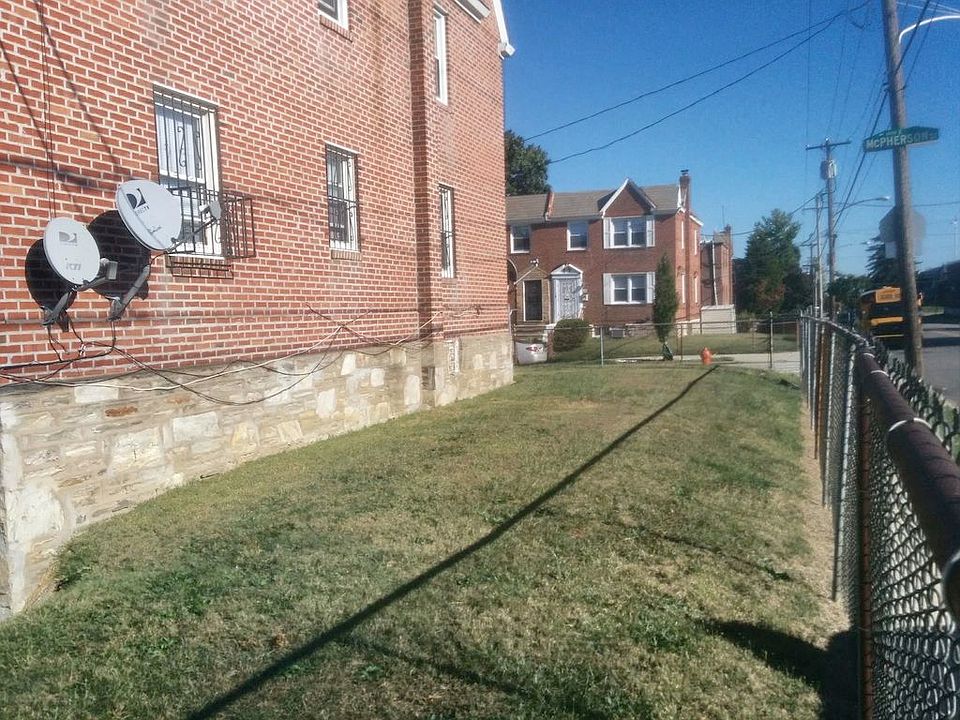 2nd image of 1601 E McPherson St