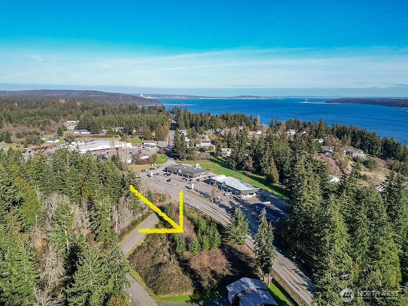 3rd image of 999 Ann Kivley Dr