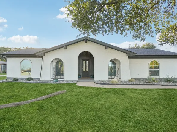 1605 Wade Dr, Bedford, TX 76022