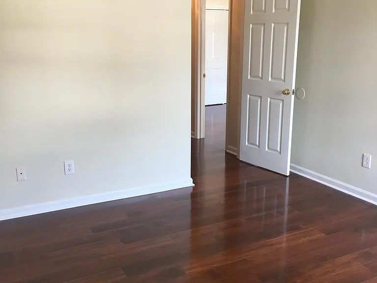 426 Belmont Cir — Photo 12