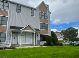 66 Heritage Ln #66, Hamburg, NJ 07419