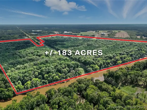 5725 River Rd, Wade, NC 28395