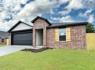 1623 Ridgeview Dr, Springdale, AR 72764