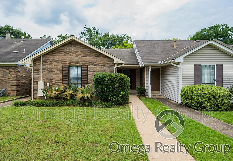 548 Hollow Wood Rd — Photo 2