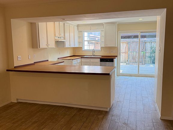 4th image of 5871 Village Forest Ct