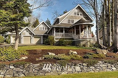 1078 Aaron Avenue photo 1