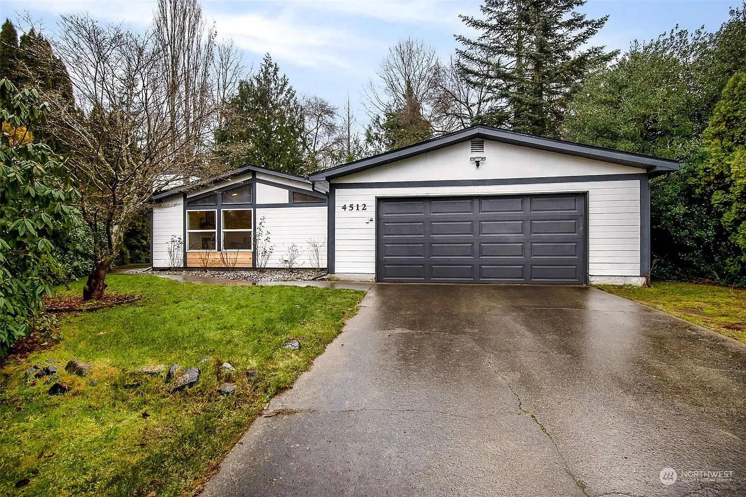 4512 35th Court SE photo 1