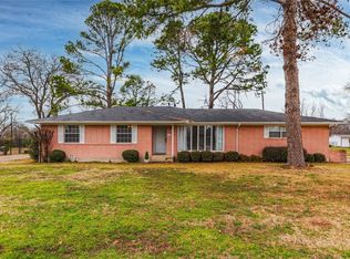 115 Brookhollow Dr, Terrell, TX 75160