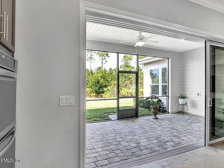 489 Caribbean Pl — Photo 8