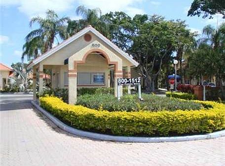 2nd image of 1149 The Pointe Dr