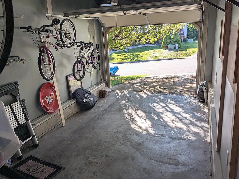 244 Hunter Hills Cir #3 — Photo 3
