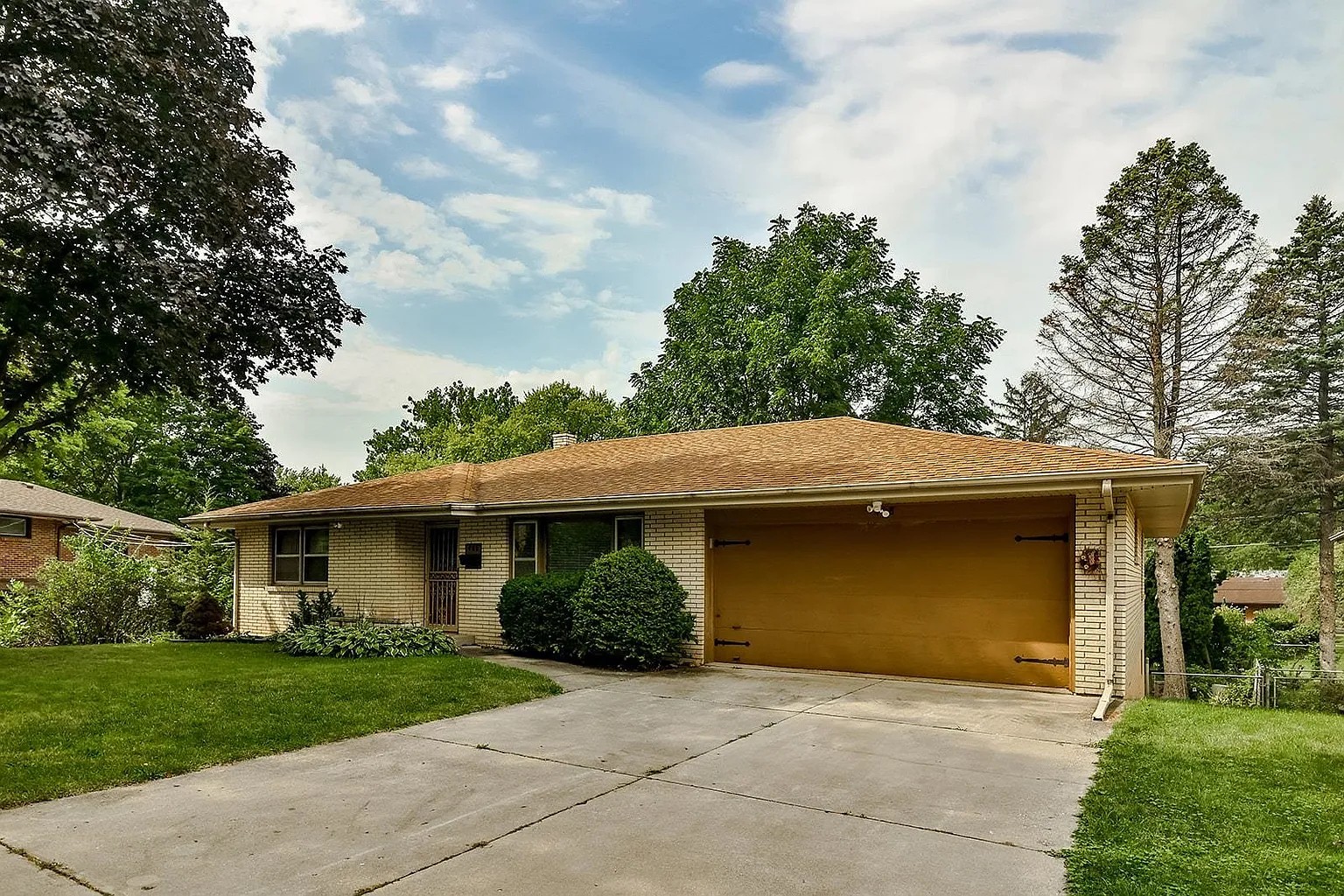 408 Chelsea Ave photo 1