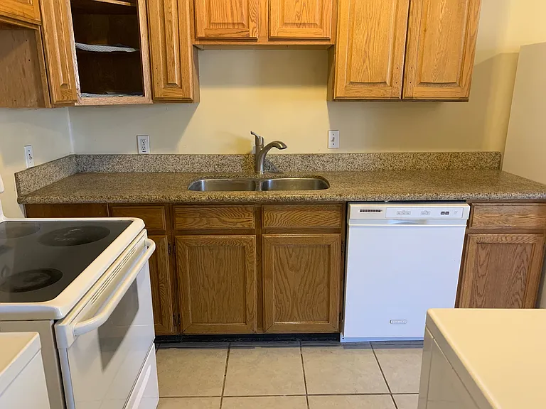 141 E Coatsville Ave #A — Photo 11