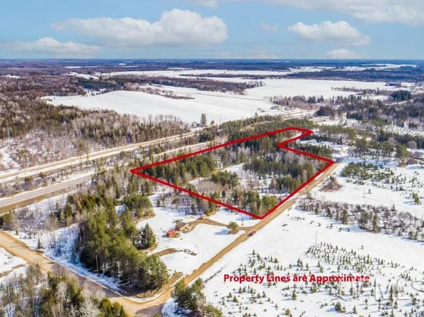 Pirlot 40.5 Ln, Wilson, MI 49896