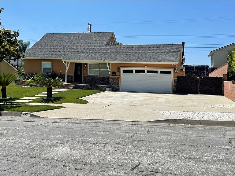 737 N Garsden Ave — Photo 5