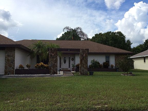 3rd image of 935 Hillrise Dr