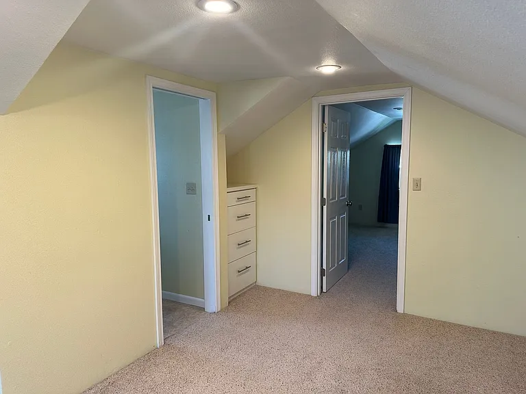 1548 Lincoln St #B — Photo 8