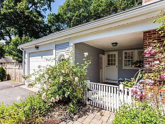 3rd image of 53 Montague Dr